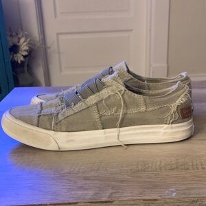 Blowfish Frayed Sage/Olive colored Sneakers